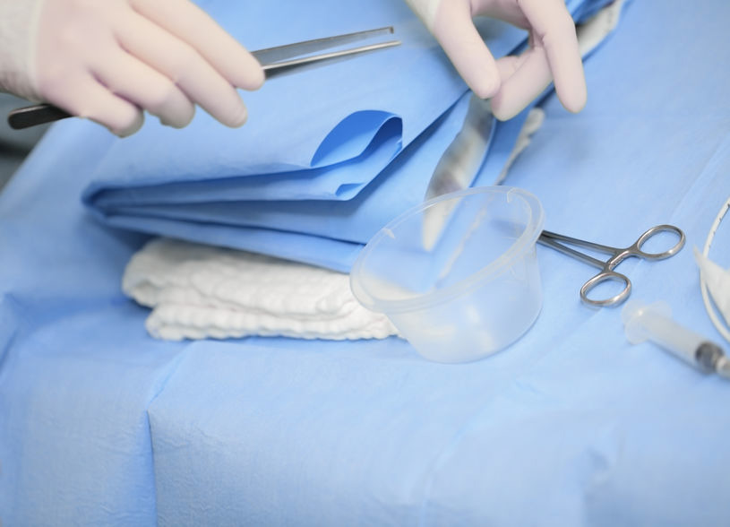 veterinary surgical drapes and sterile instruments